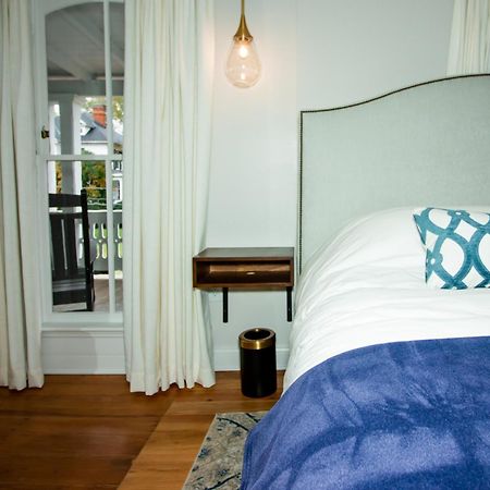 The Colonial Inn Hillsborough Zimmer foto